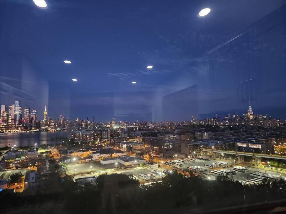 Elegant 2 Bed Gem! Mins From Nyc Apartment Union City Exterior photo