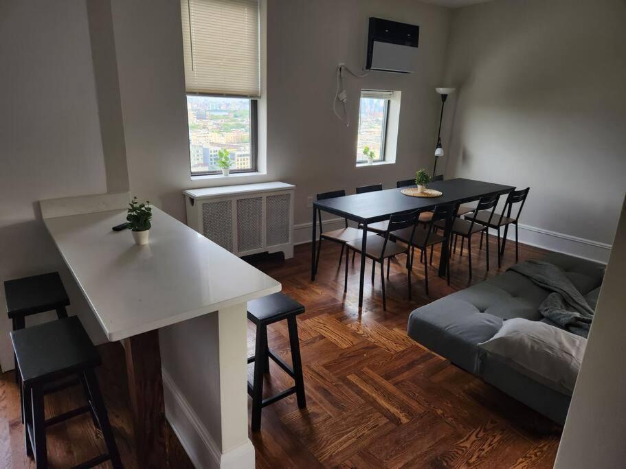 Elegant 2 Bed Gem! Mins From Nyc Apartment Union City Exterior photo