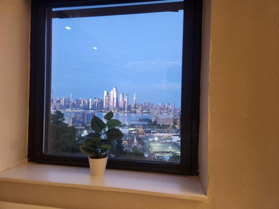 Elegant 2 Bed Gem! Mins From Nyc Apartment Union City Exterior photo